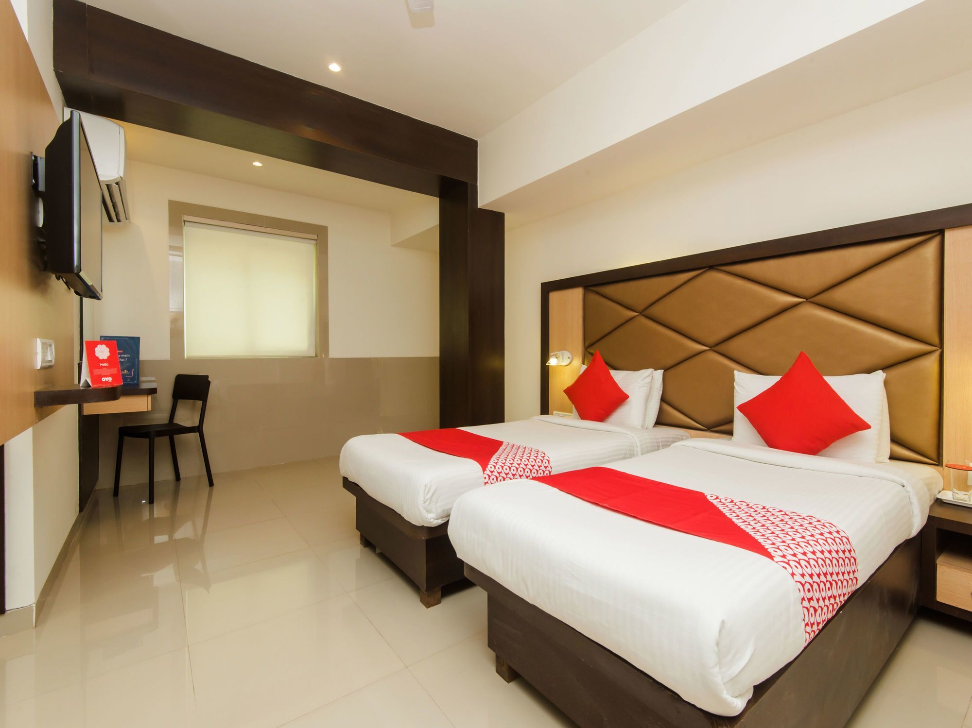 Oyo 8207 Vashi Hotel นาวีมุมไบ ภายนอก รูปภาพ