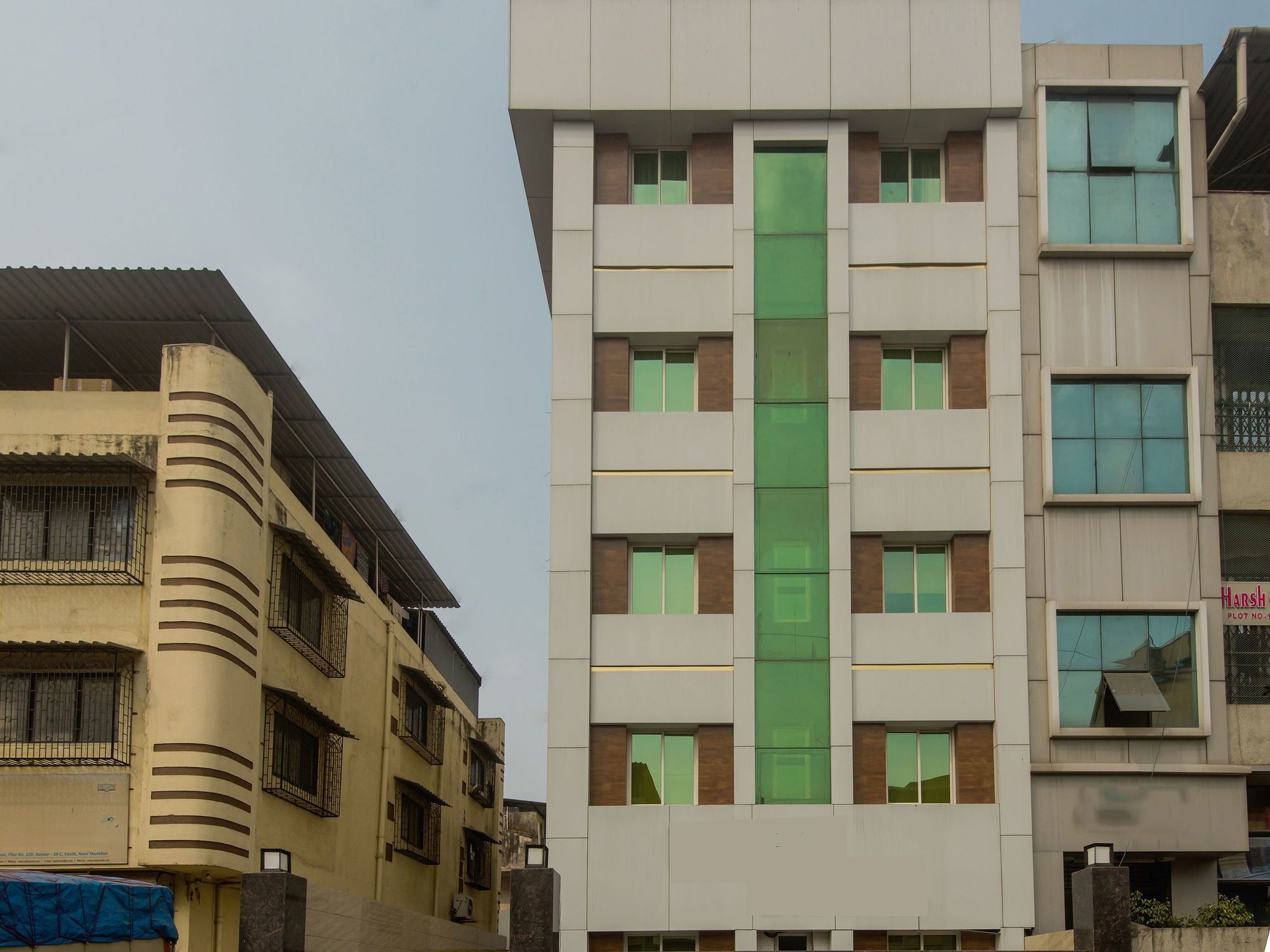 Oyo 8207 Vashi Hotel นาวีมุมไบ ภายนอก รูปภาพ